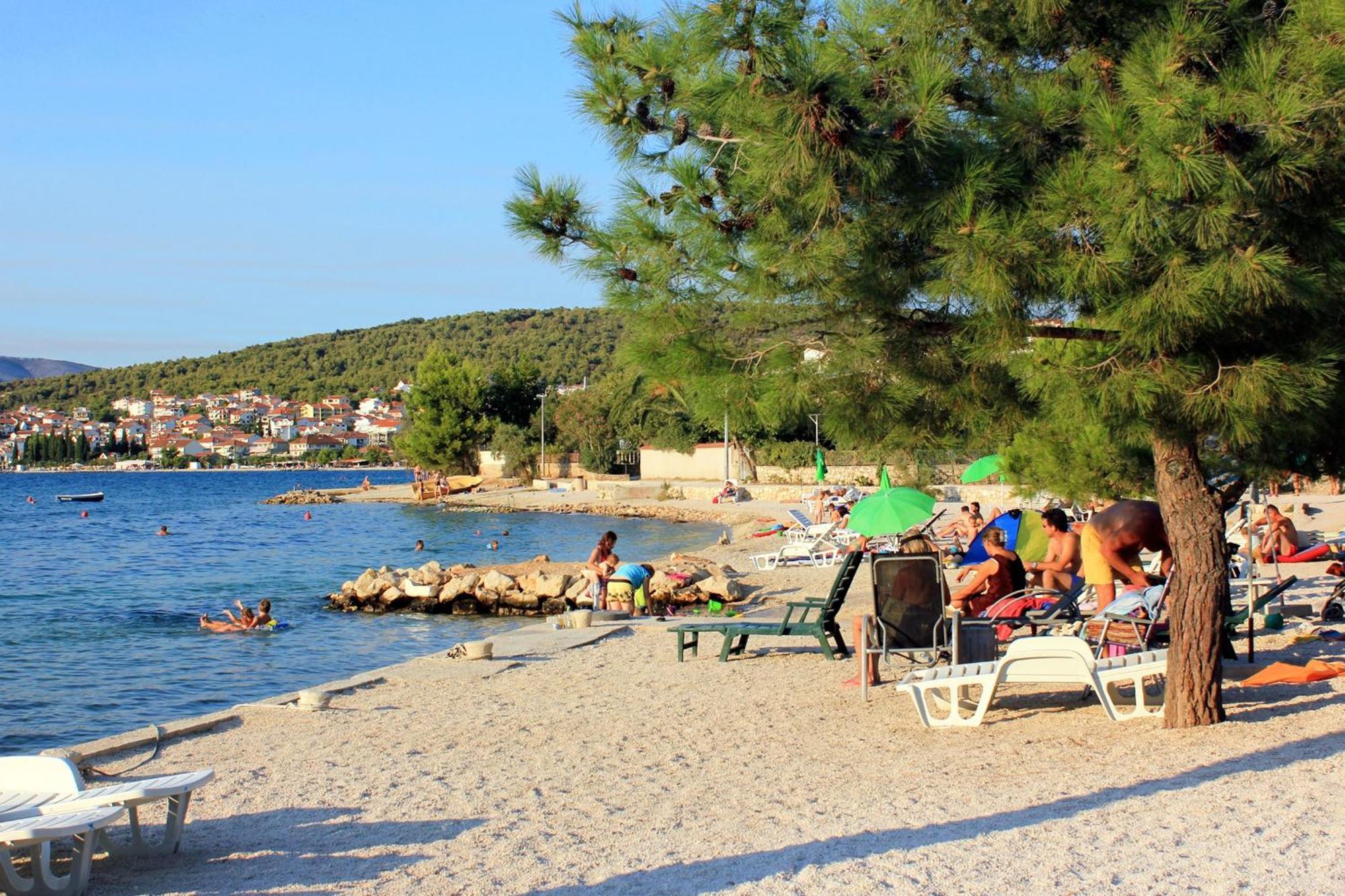 Apartments By The Sea Trogir - 11895 Kültér fotó