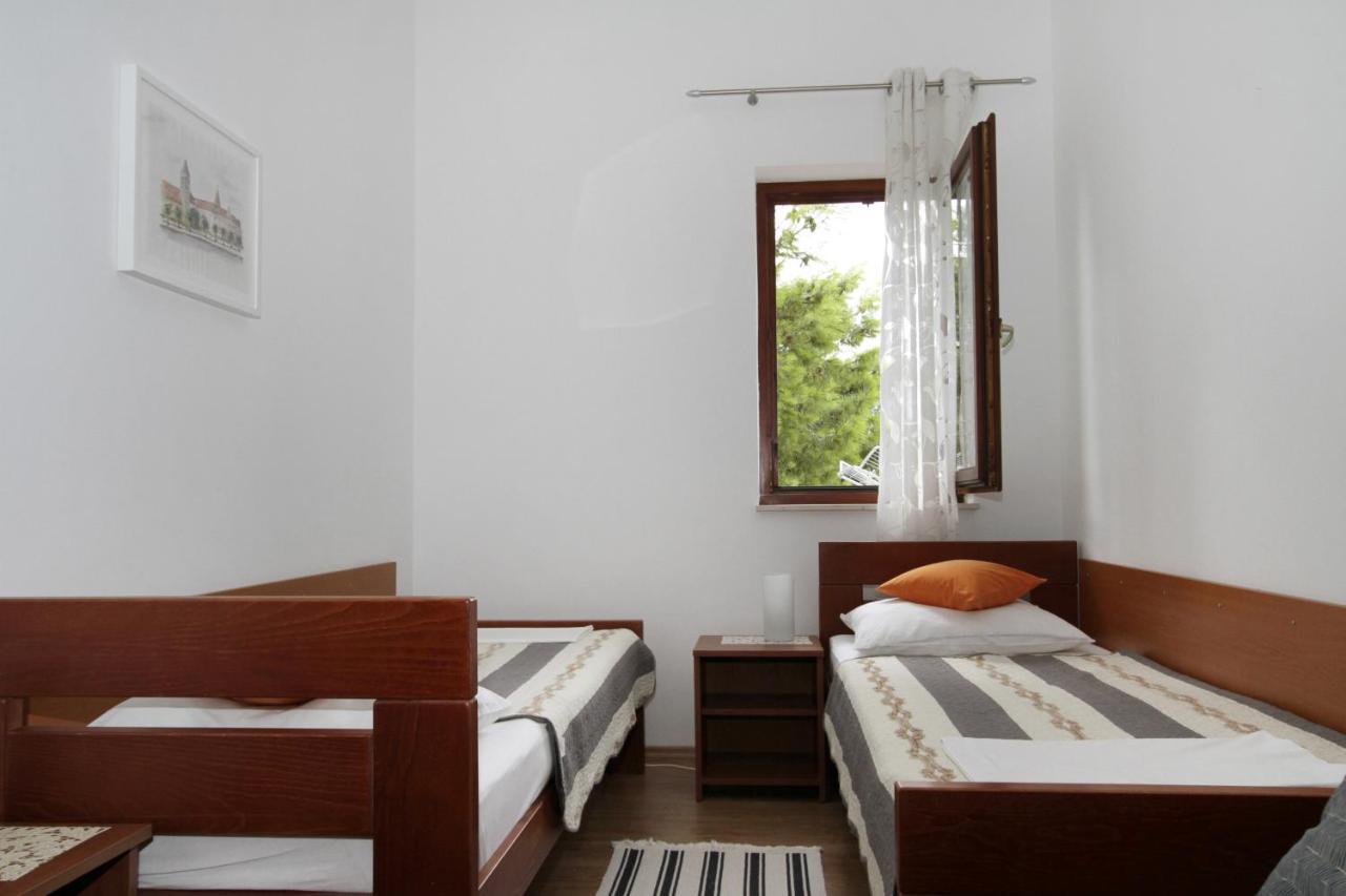 Apartments By The Sea Trogir - 11895 Kültér fotó